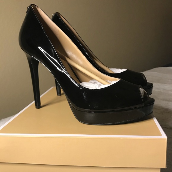 MICHAEL Michael Kors Shoes - Michael Kors Platform Shoes - Size: 8M - Black